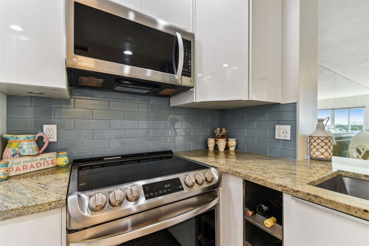 100 Bluff View Drive, Unit 607A, Belleair Bluffs, FL 33770 Photo