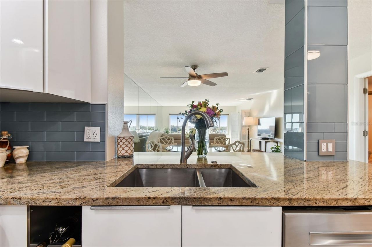 100 Bluff View Drive, Unit 607A, Belleair Bluffs, FL 33770 Photo