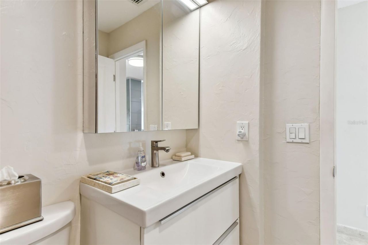 100 Bluff View Drive, Unit 607A, Belleair Bluffs, FL 33770 Photo