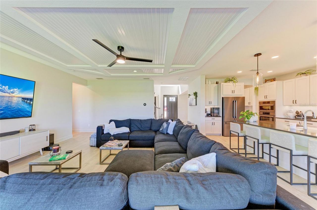 16115 Mount Holly Drive, Bradenton, FL 34211 Photo