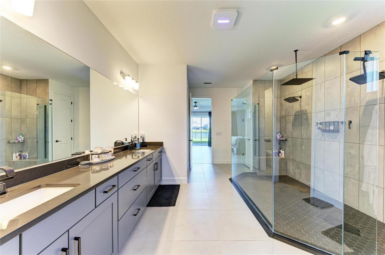 16115 Mount Holly Drive, Bradenton, FL 34211 Photo