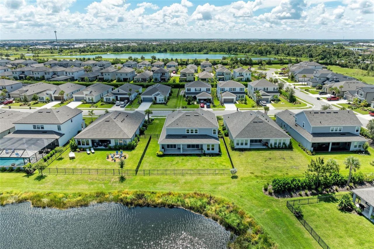 16115 Mount Holly Drive, Bradenton, FL 34211 Photo