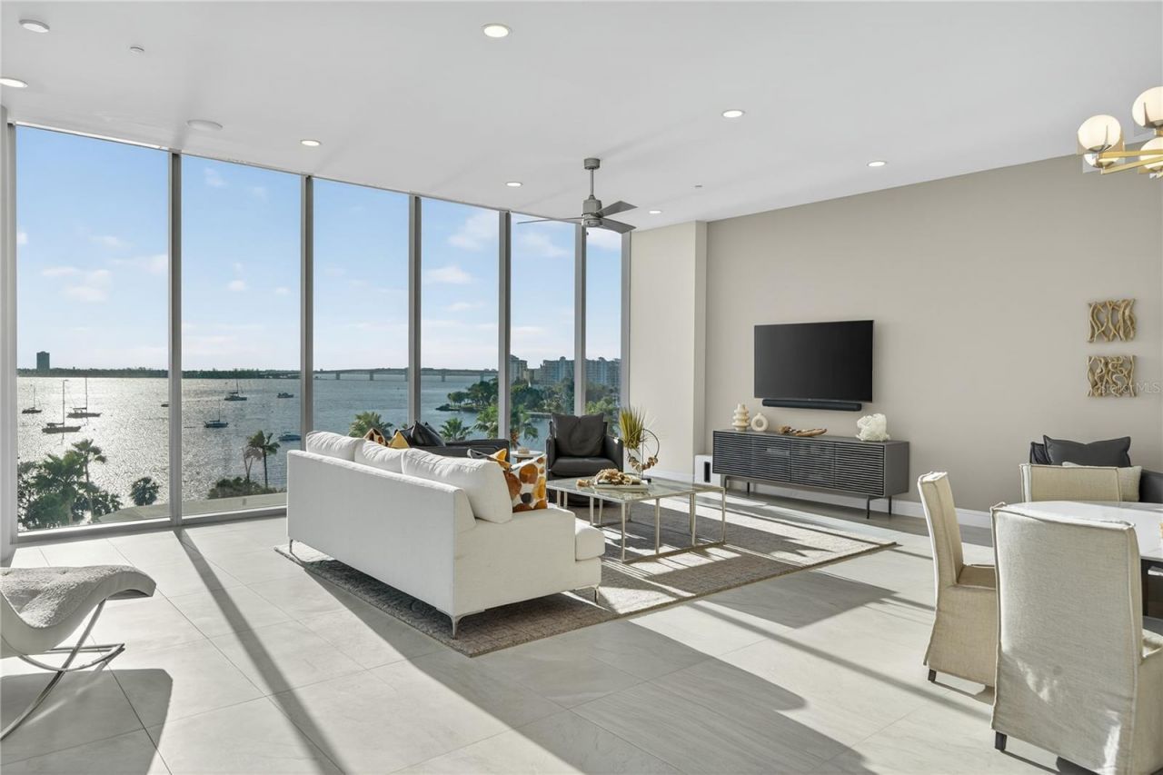 605 S Gulfstream Avenue, Unit 5S, Sarasota, FL 34236 Photo