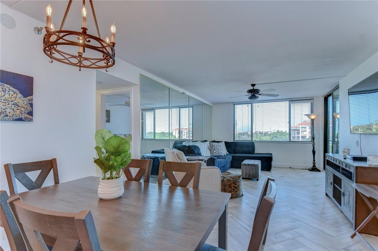 6322 Palma Del Mar Boulevard S, Unit 505, Saint Petersburg, FL 33715 Photo