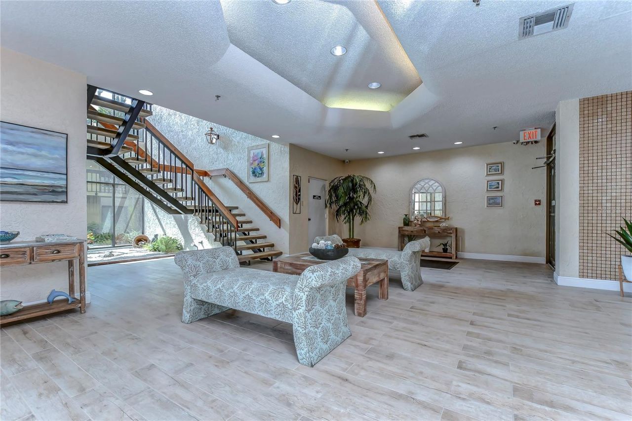 6322 Palma Del Mar Boulevard S, Unit 505, Saint Petersburg, FL 33715 Photo