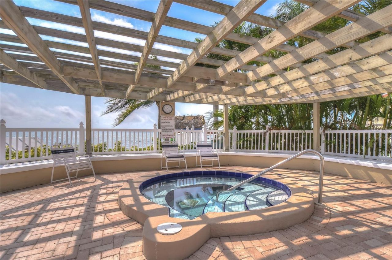 6322 Palma Del Mar Boulevard S, Unit 505, Saint Petersburg, FL 33715 Photo