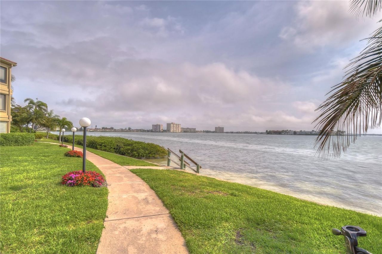 6322 Palma Del Mar Boulevard S, Unit 505, Saint Petersburg, FL 33715 Photo