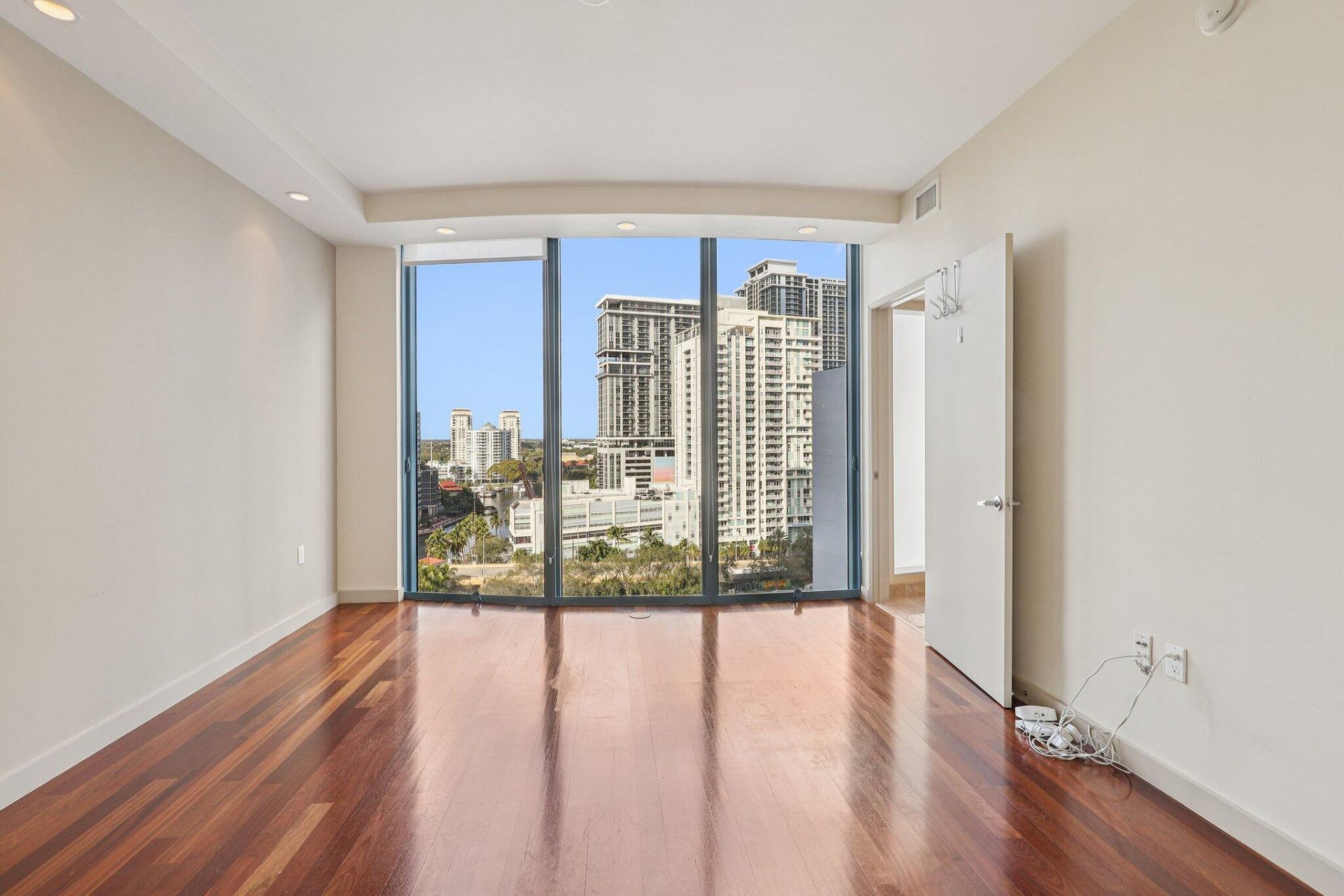 333 Las Olas Way, Unit 1507, Fort Lauderdale, FL 33301 Photo