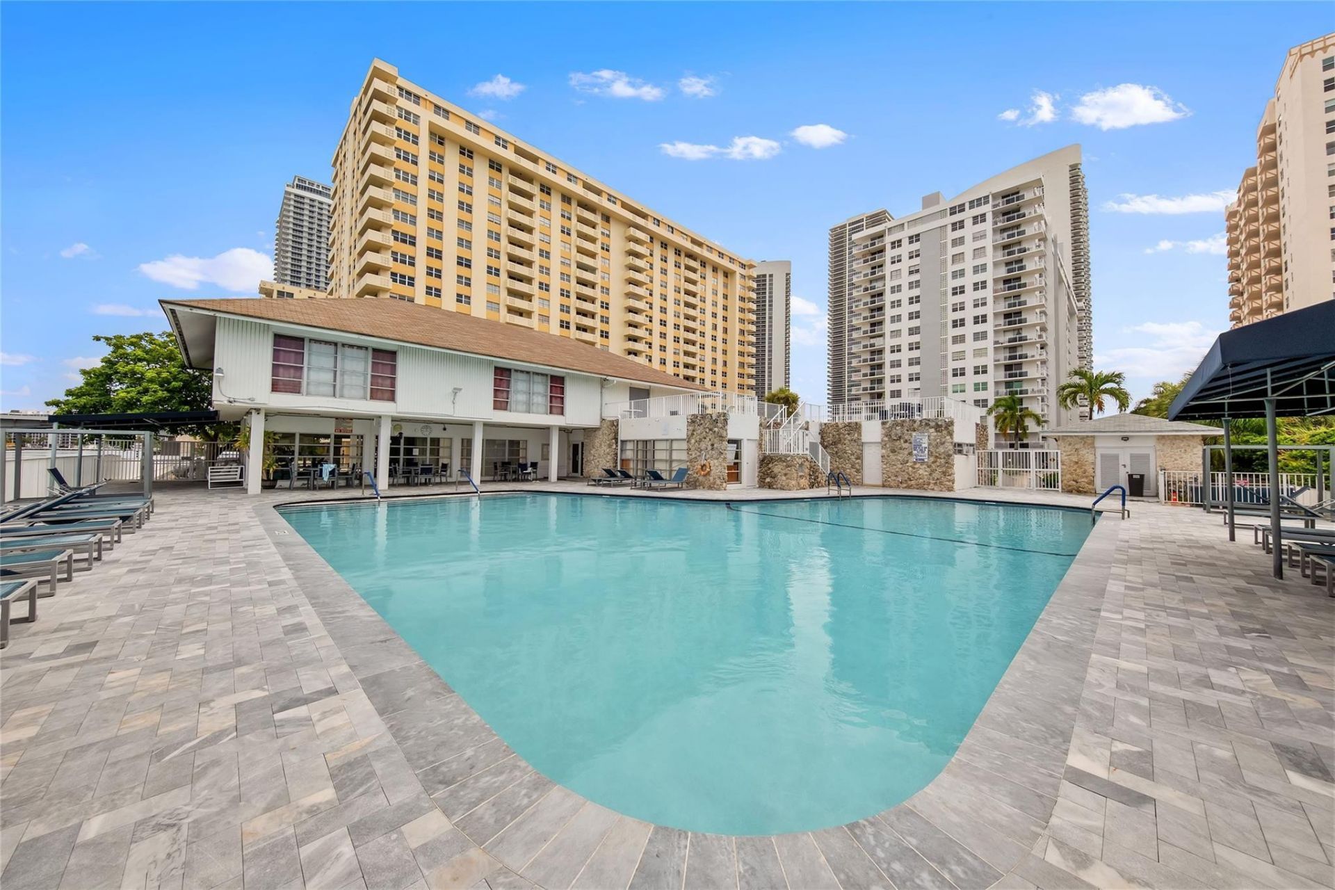 1849 S Ocean Drive, Unit 711, Hallandale Beach, FL 33009 Photo
