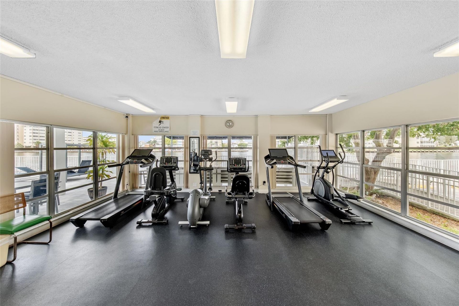 1849 S Ocean Drive, Unit 711, Hallandale Beach, FL 33009 Photo