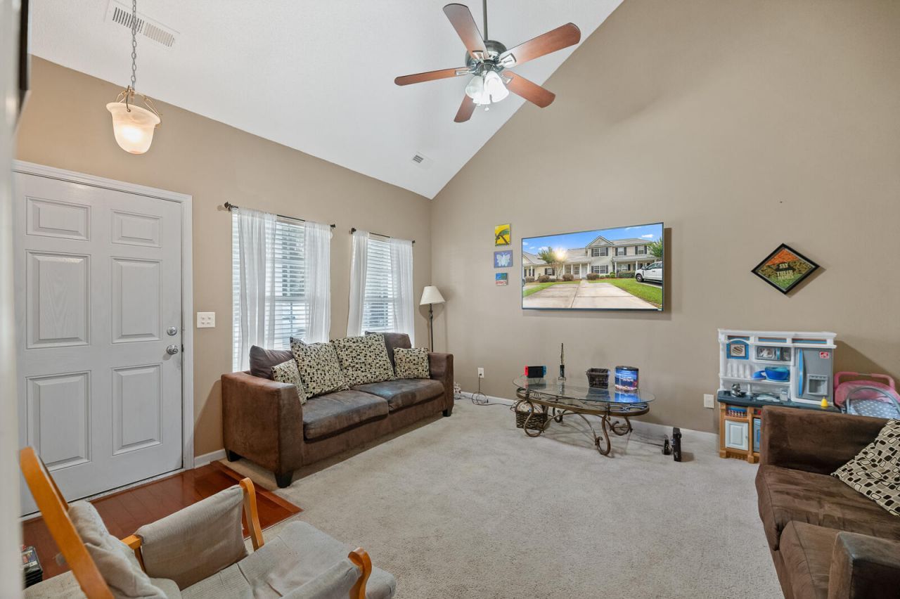 217 Seneca River Drive Photo 5