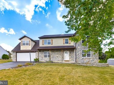 123 WINSTON DRIVE, YORK, PA 17408