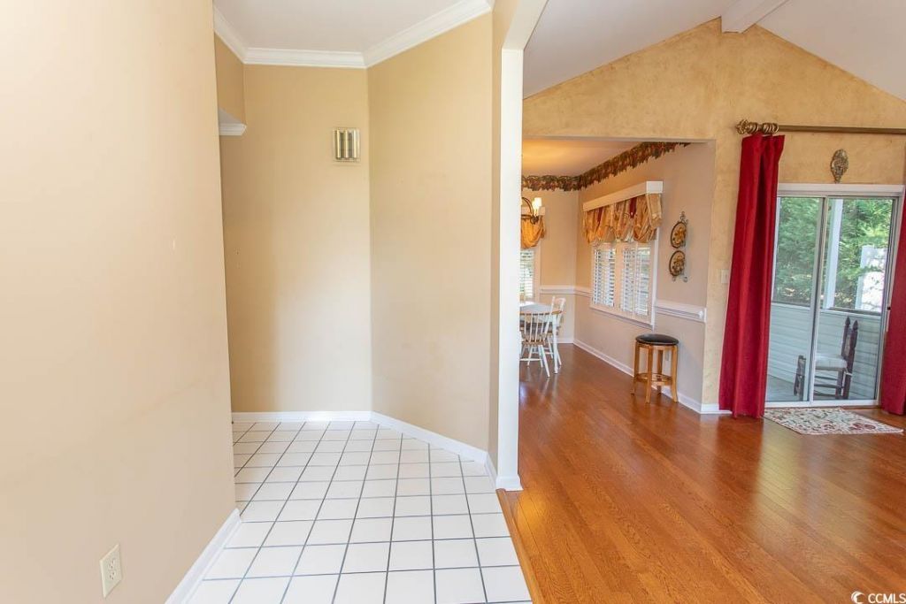 3068 Sweetpine Ln. Photo 4