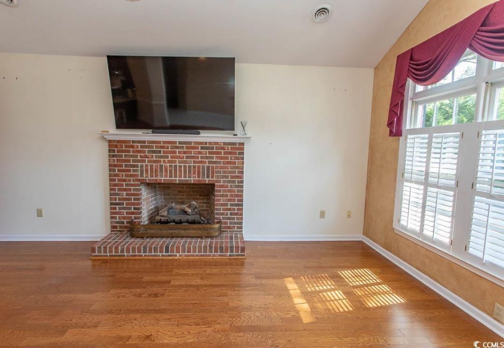 3068 Sweetpine Ln. Photo 6