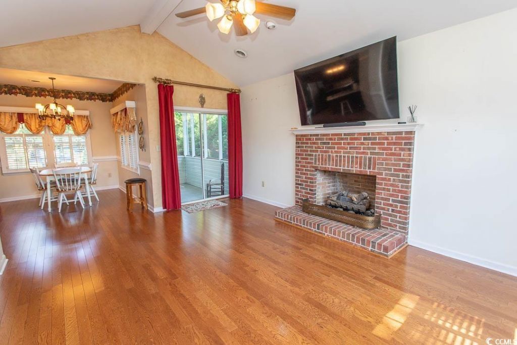 3068 Sweetpine Ln. Photo 7