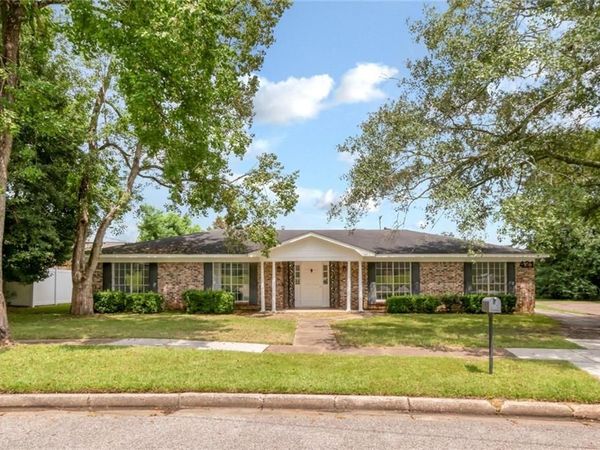 421 Pennington Circle, Mobile, AL 36606