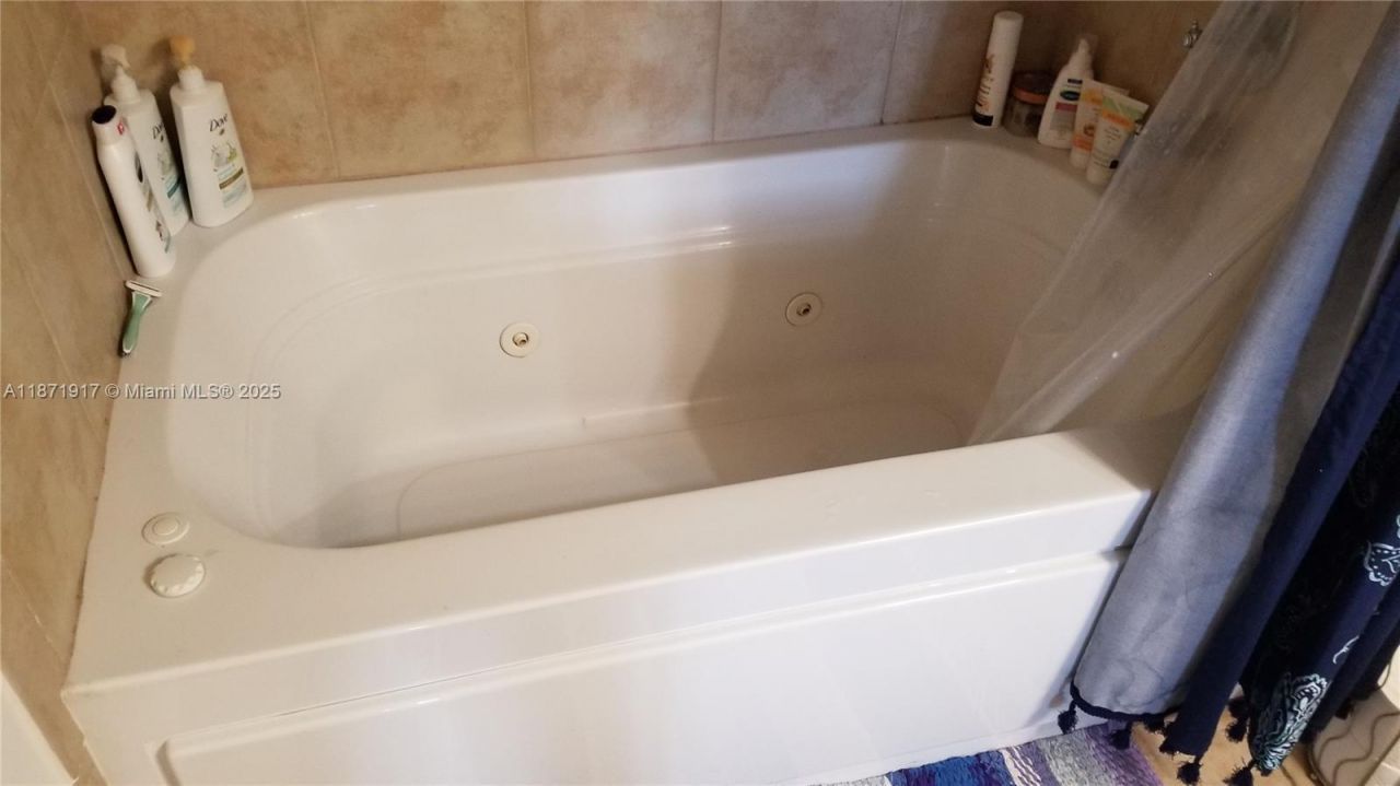 888 S Douglas Rd, Unit 1213, Coral Gables, FL 33134 Photo