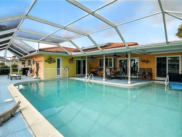 4558 Vinewood CIR, NORTH FORT MYERS, FL 33903