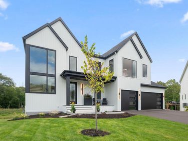 705 Ensconced Way, Chaska, MN 55318