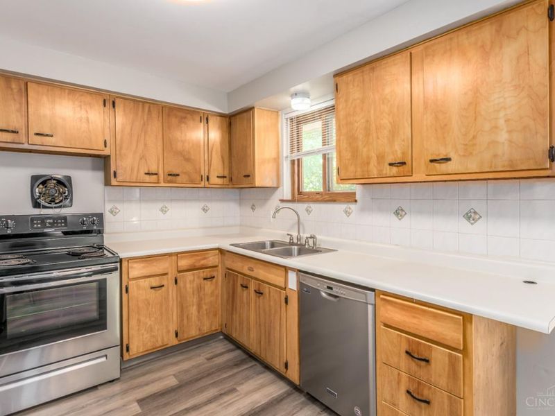 2659 Devils Backbone Road, Green Township, OH 45233 Photo 8