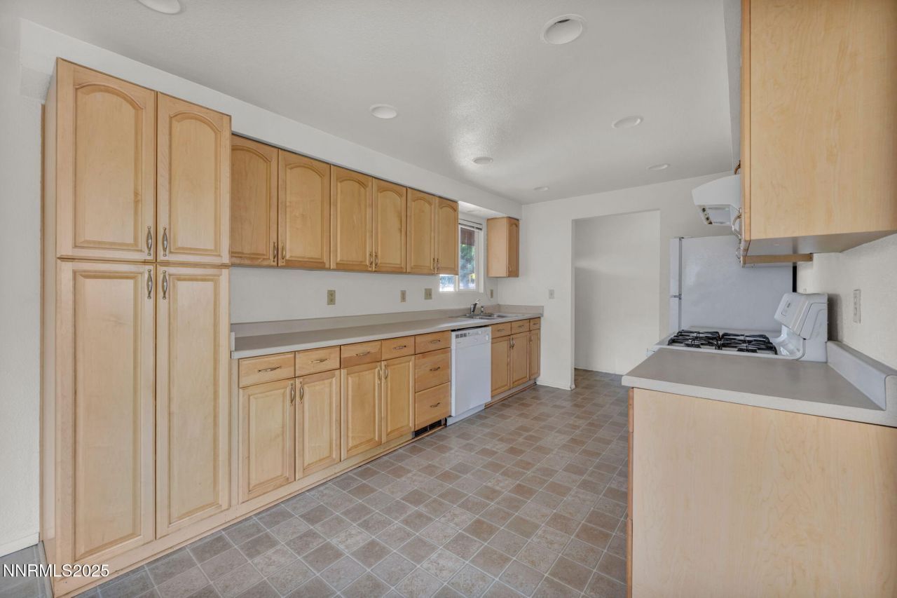 1329 Stanford Drive, Carson City, NV 89701 Photo