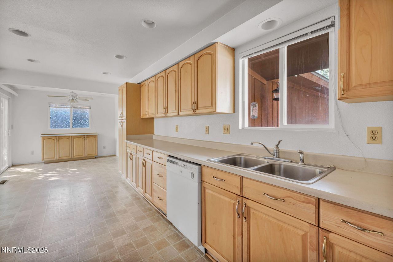 1329 Stanford Drive, Carson City, NV 89701 Photo