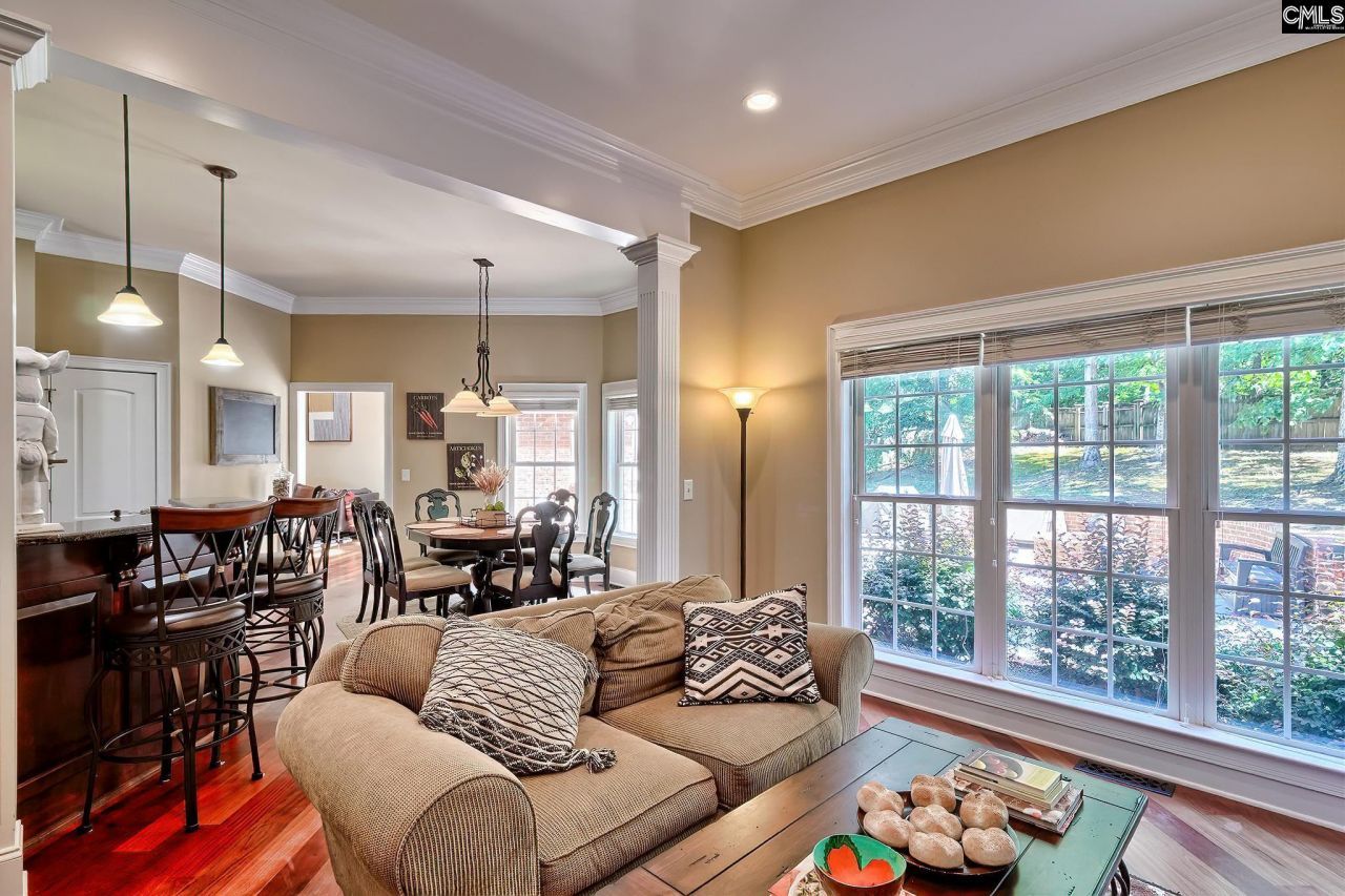 246 Gallantry Drive Photo 13