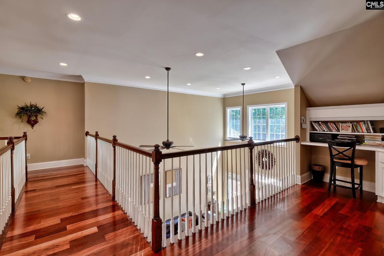 246 Gallantry Drive Photo 21