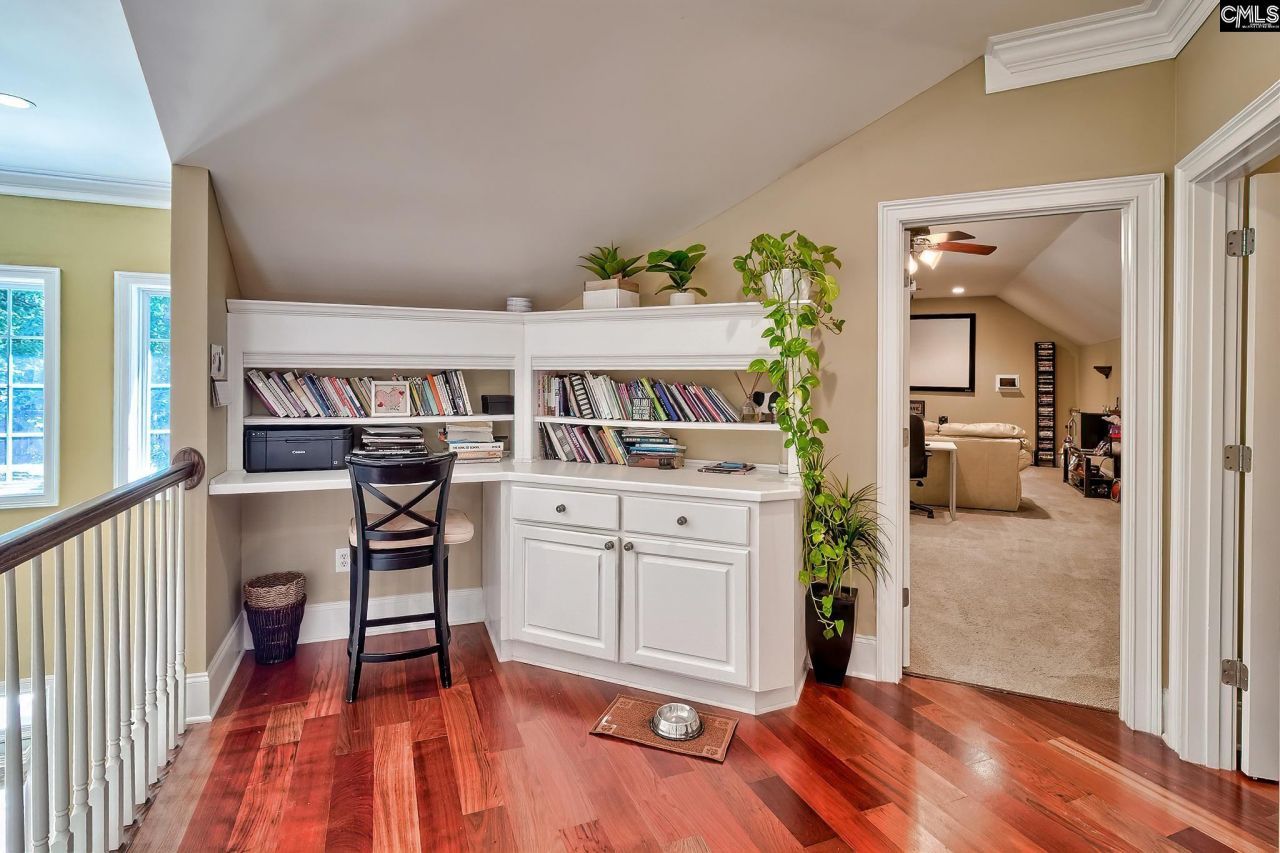 246 Gallantry Drive Photo 22