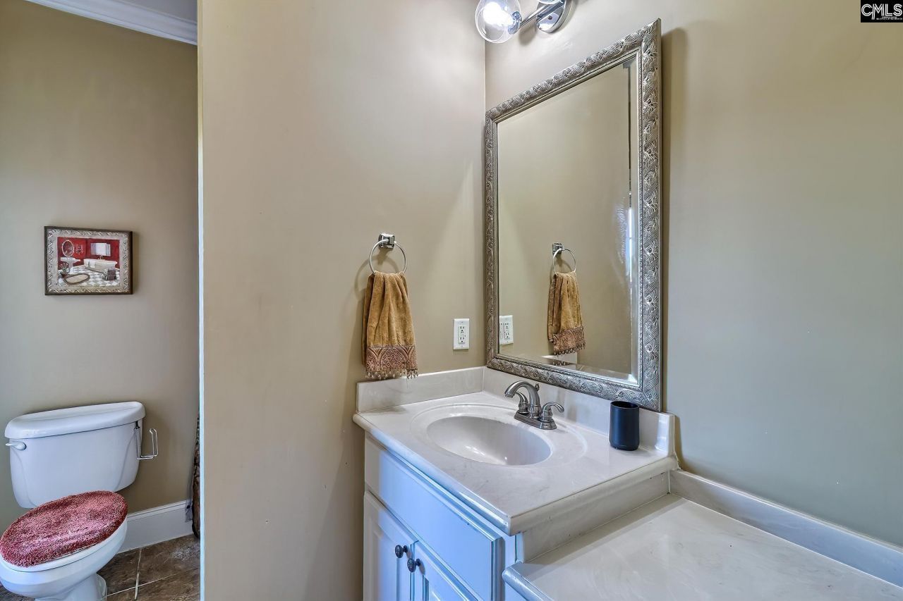 246 Gallantry Drive Photo 25