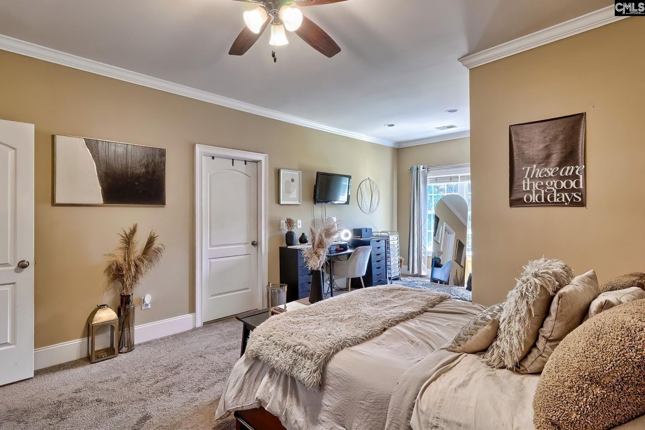 246 Gallantry Drive Photo 34