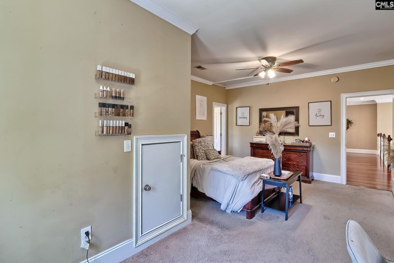 246 Gallantry Drive Photo 35