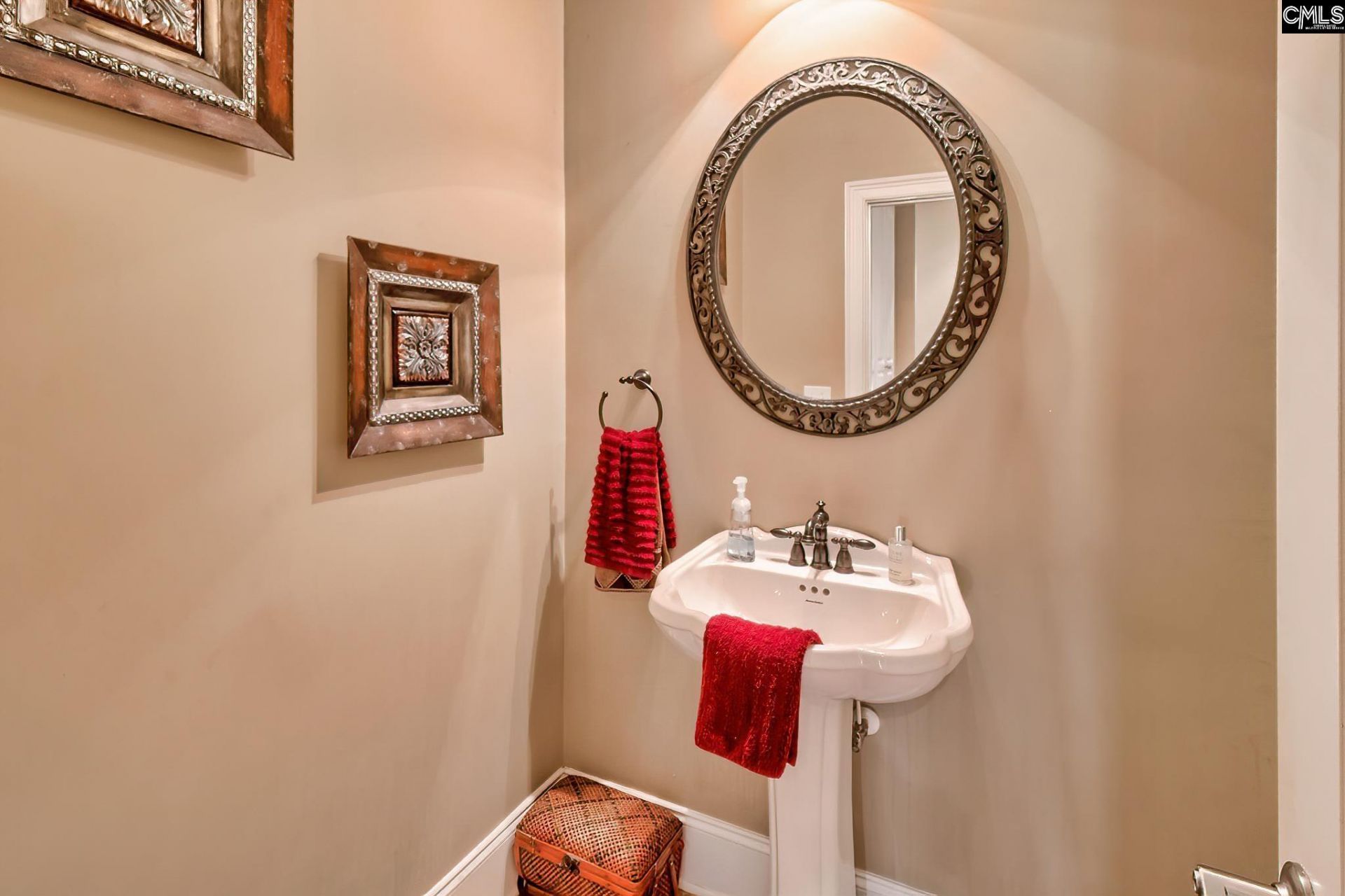 246 Gallantry Drive Photo 42