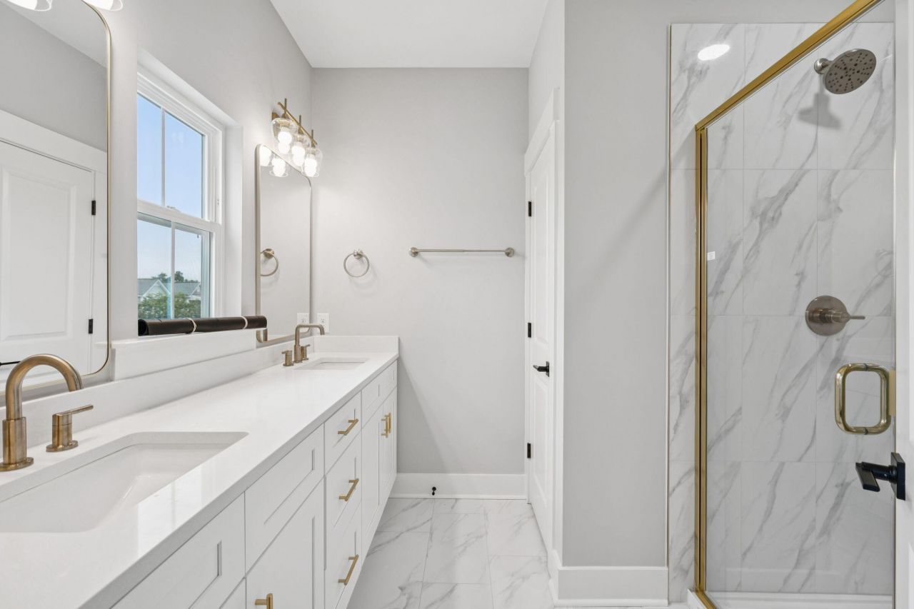 123 Kirkland Street Photo 11