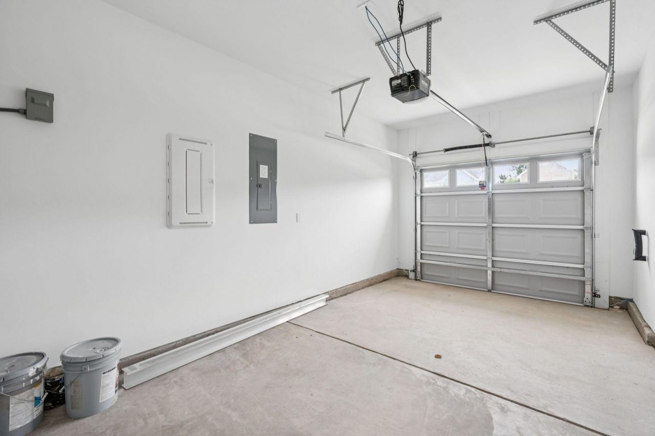 123 Kirkland Street Photo 16