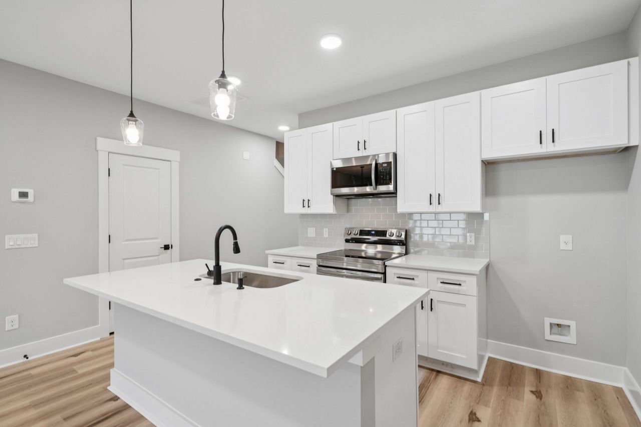 123 Kirkland Street Photo 20