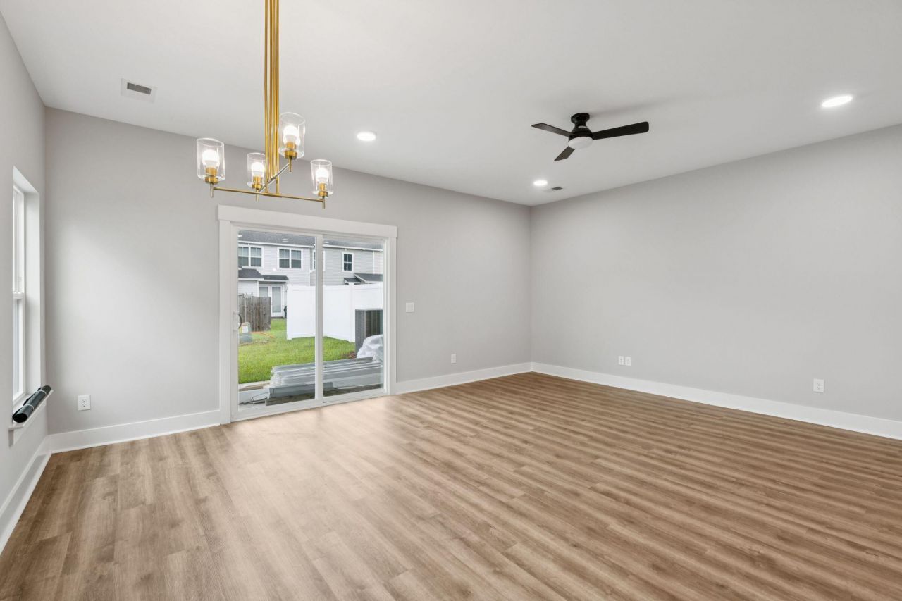 123 Kirkland Street Photo 8