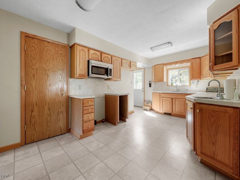 1702 Far View Road, Akron, OH 44312 Photo 10