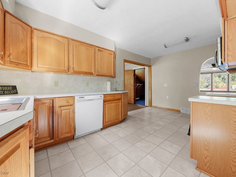 1702 Far View Road, Akron, OH 44312 Photo 13