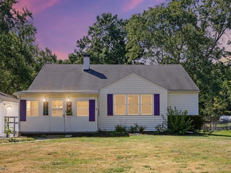 1702 Far View Road, Akron, OH 44312 Photo 2