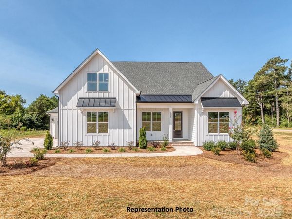 5042 Carolina North Drive, Gastonia, NC 28056