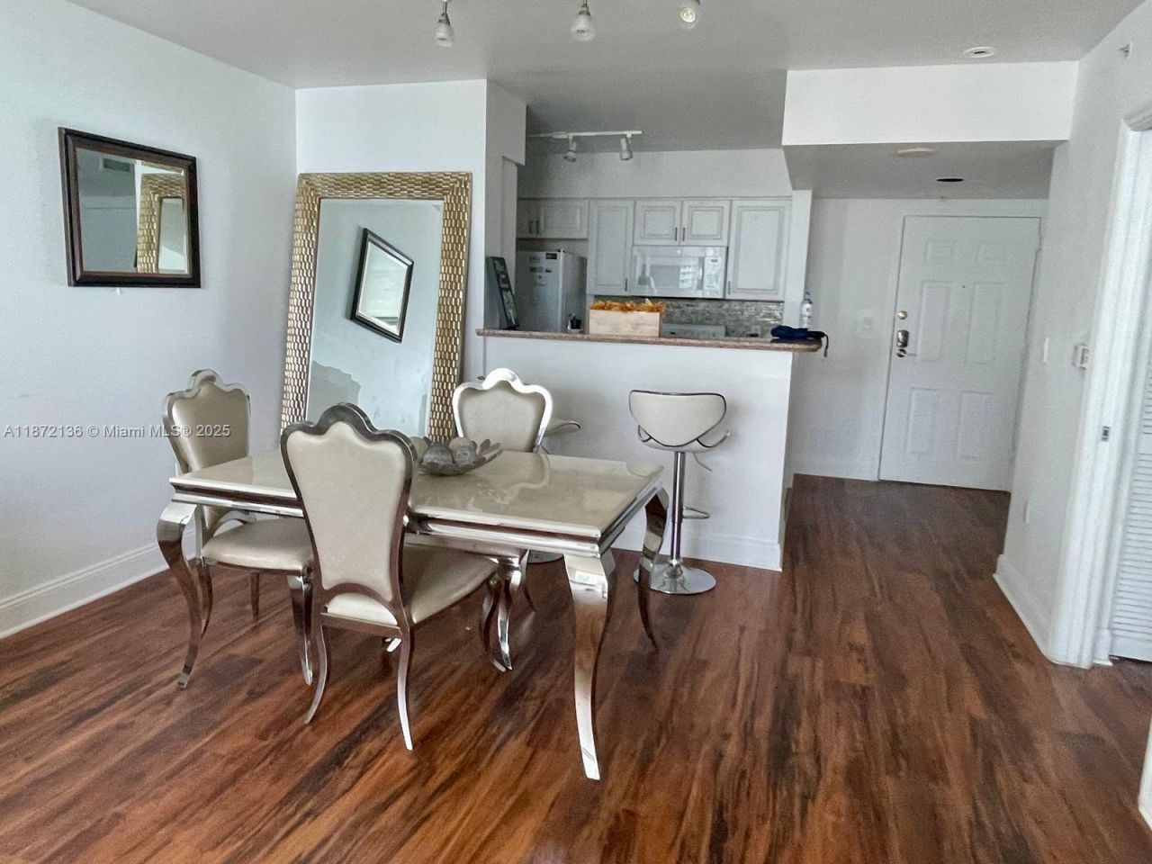 1155 Brickell Bay Dr, Unit 1805, Miami, FL 33131 Photo