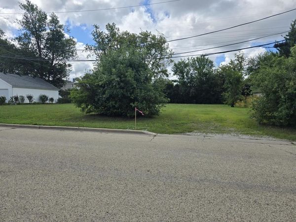 7207 Church Street, Morton Grove, IL 60053