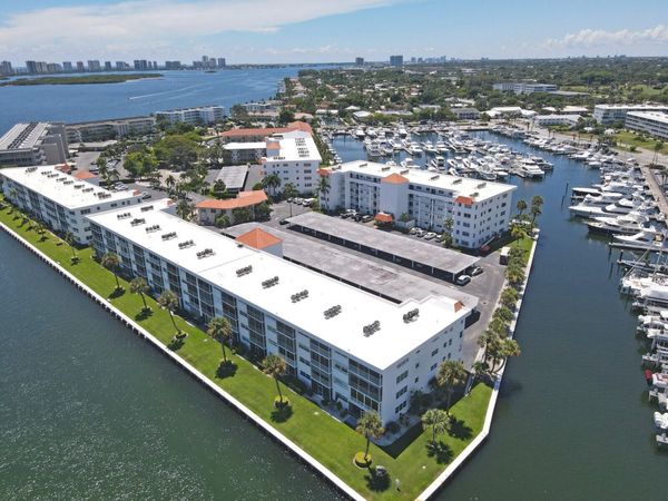 20 Yacht Club Drive, Unit 403, North Palm Beach, FL 33408
