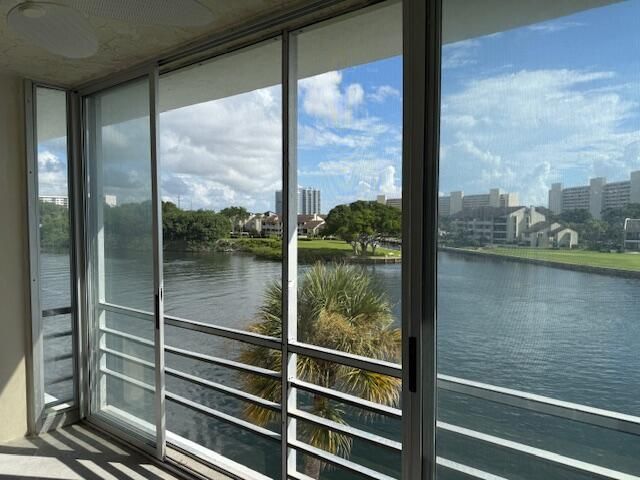 20 Yacht Club Drive, Unit 403, North Palm Beach, FL 33408 Photo