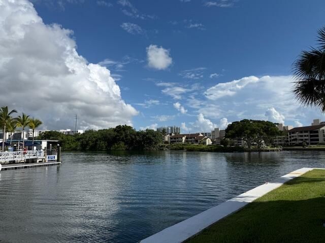 20 Yacht Club Drive, Unit 403, North Palm Beach, FL 33408 Photo