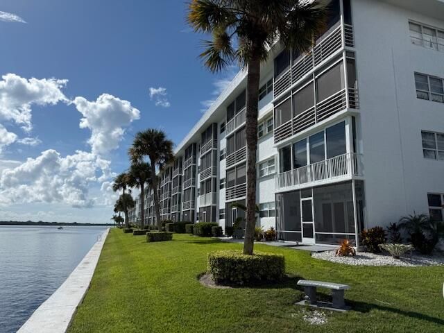 20 Yacht Club Drive, Unit 403, North Palm Beach, FL 33408 Photo
