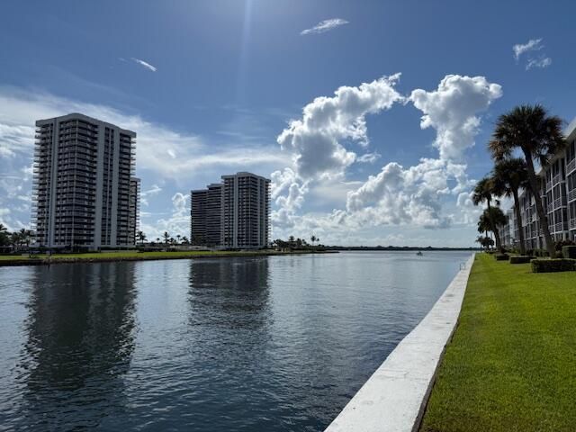 20 Yacht Club Drive, Unit 403, North Palm Beach, FL 33408 Photo