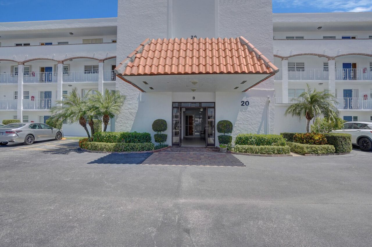 20 Yacht Club Drive, Unit 403, North Palm Beach, FL 33408 Photo