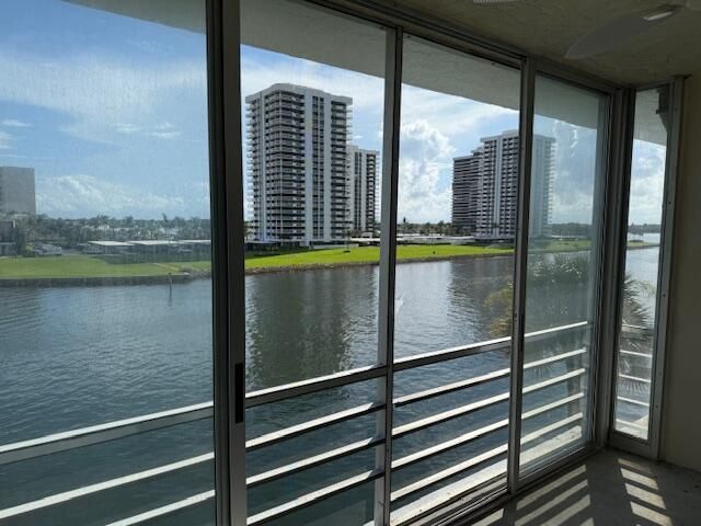 20 Yacht Club Drive, Unit 403, North Palm Beach, FL 33408 Photo